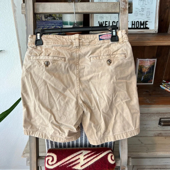 Vineyard Vines Other - Vineyard Vines men’s Island khaki short size 28 waist